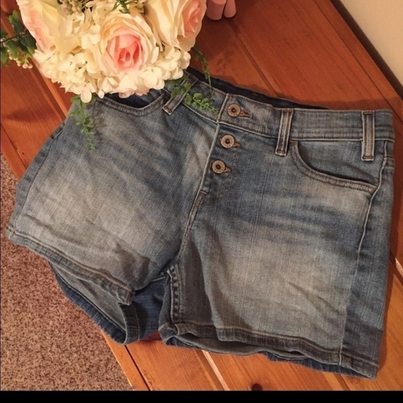 Levi's Button‎ Fly Denim Shorts - Picture 1 of 4